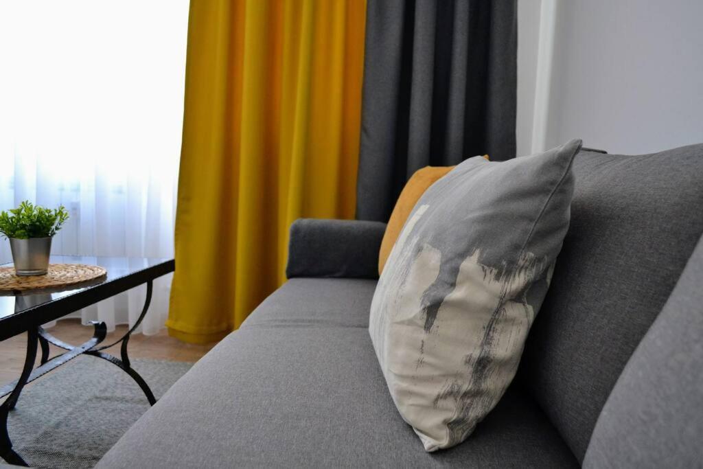 Modern City Center 2 Bedroom Apartment Sofia Ngoại thất bức ảnh