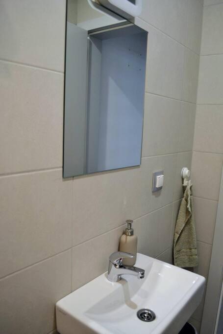 Modern City Center 2 Bedroom Apartment Sofia Ngoại thất bức ảnh